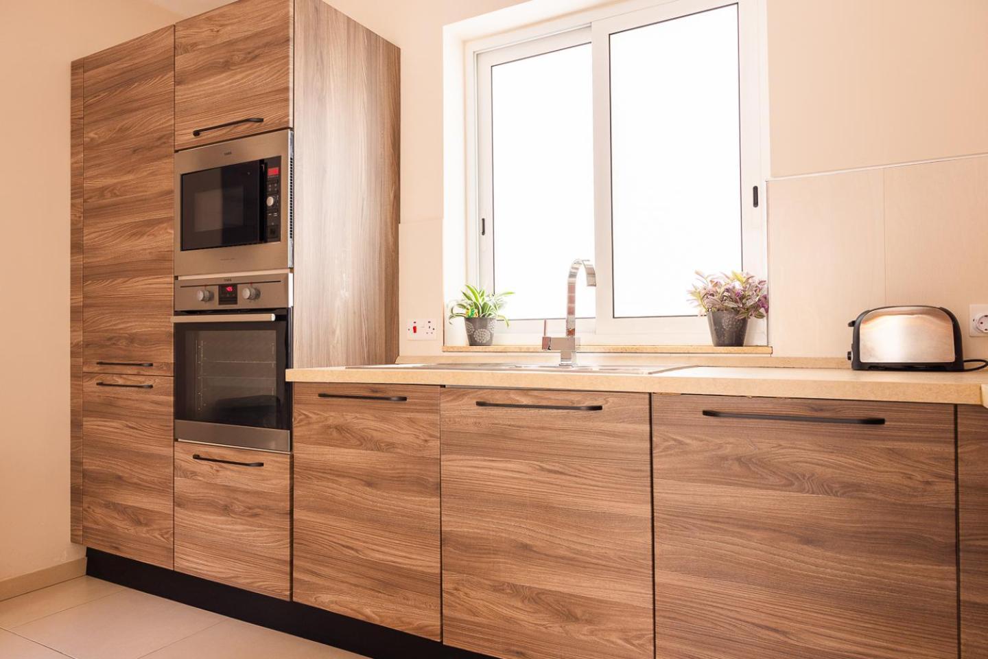 Balluta Bay Spacious Apt - 2Br สลีมา ภายนอก รูปภาพ