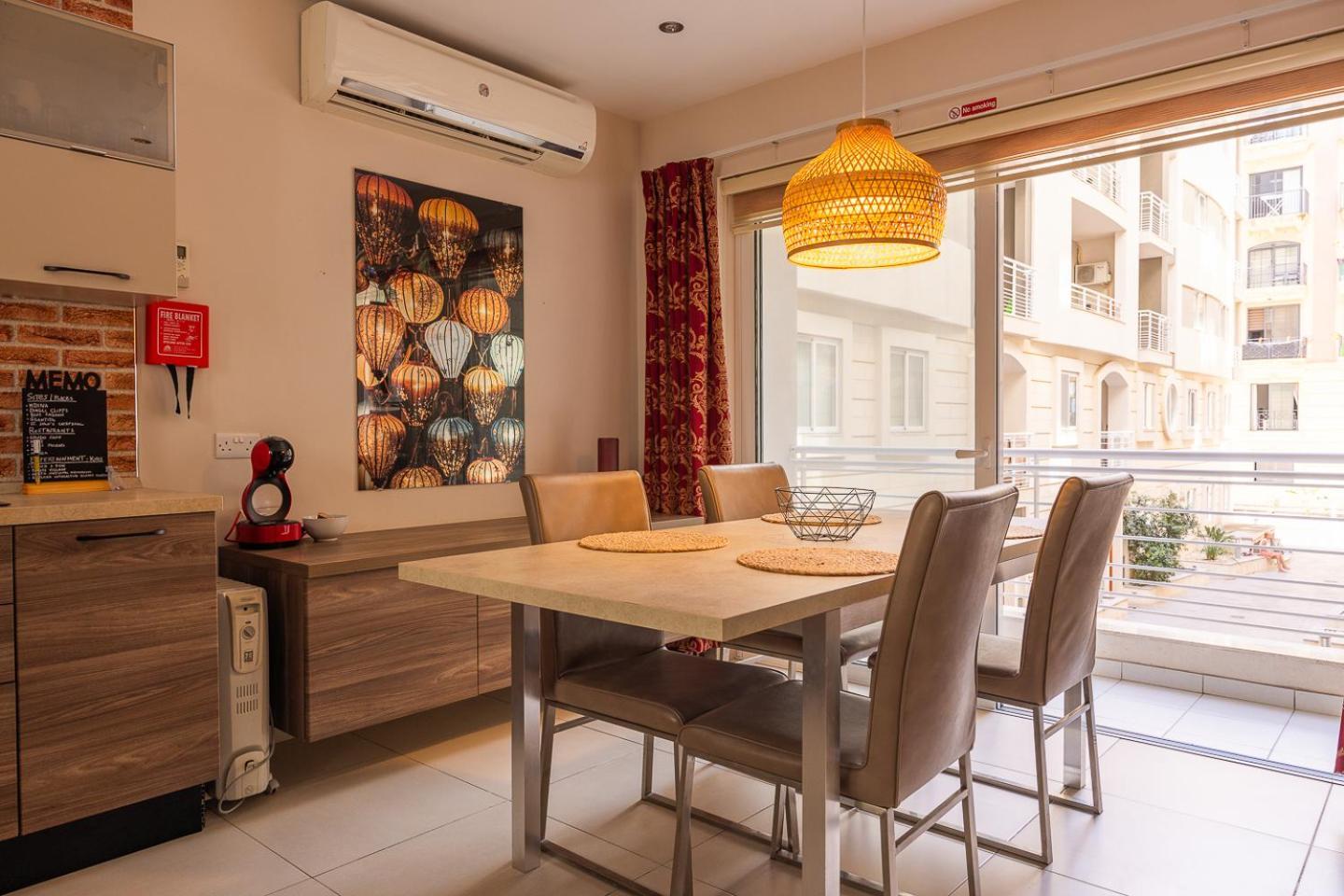 Balluta Bay Spacious Apt - 2Br สลีมา ภายนอก รูปภาพ